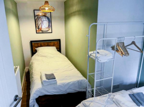 Stylish Bungalow upto 6 guests